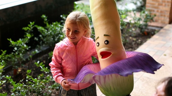PHOTO: Titan Taylor (the amorphophallus titanum puppet) was almost as big a star as #CBGAlice.